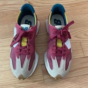New Balance 327 Multi Color